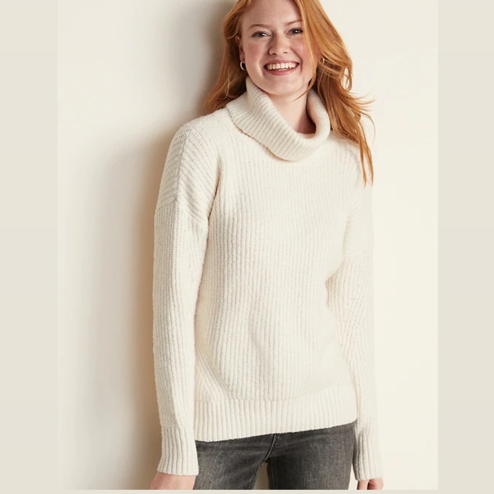 Old Navy Cream Slouchy Turtleneck Sweater size XS